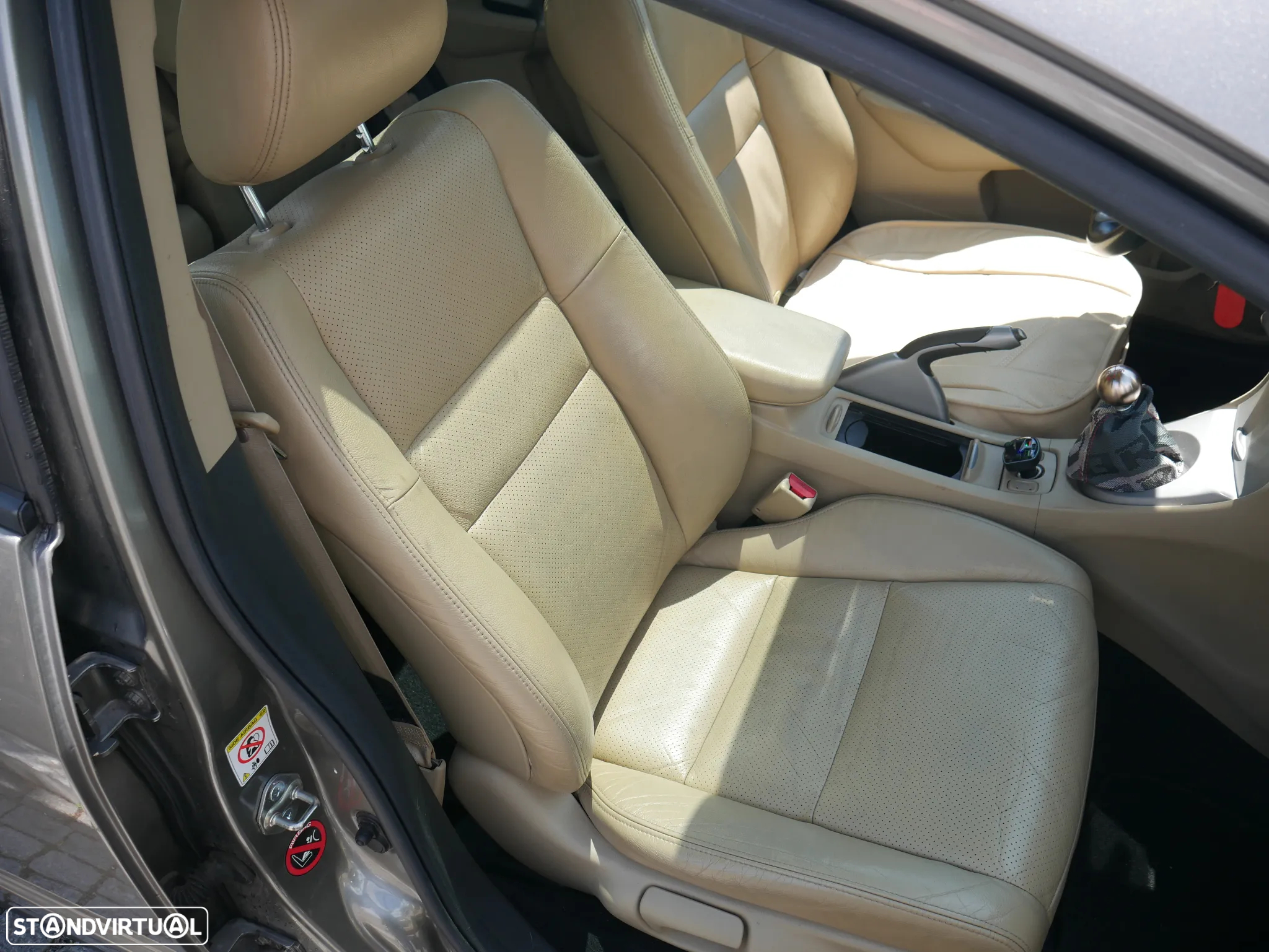 Honda Civic 1.8 Executive NAVI - 4