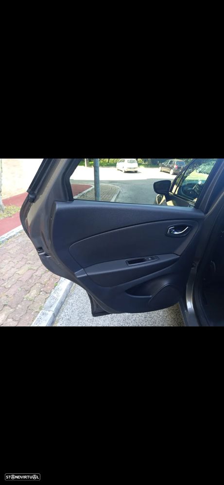 Renault Captur 1.5 dCi Exclusive - 21