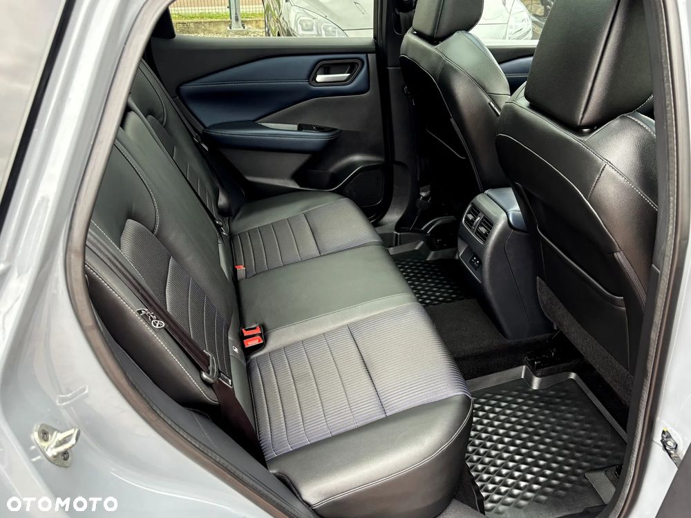 Nissan Qashqai 1.3 DIG-T mHEV Premiere Edition - 21