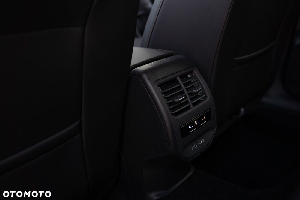 Cupra Formentor 1.5 eTSI mHEV DSG - 14