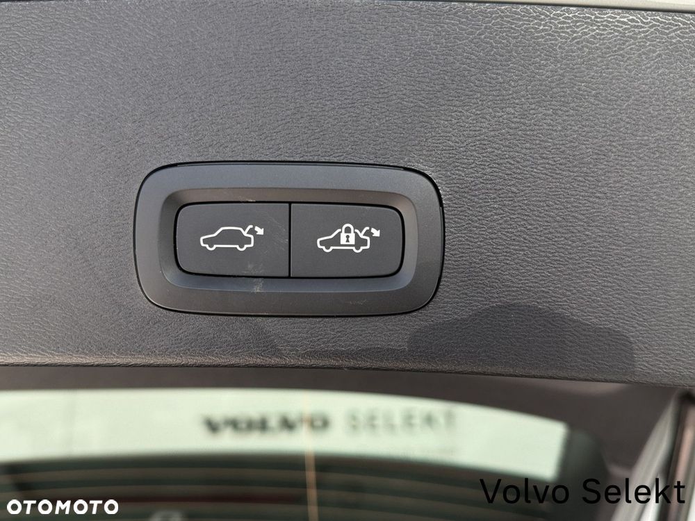 Volvo XC 40 - 30