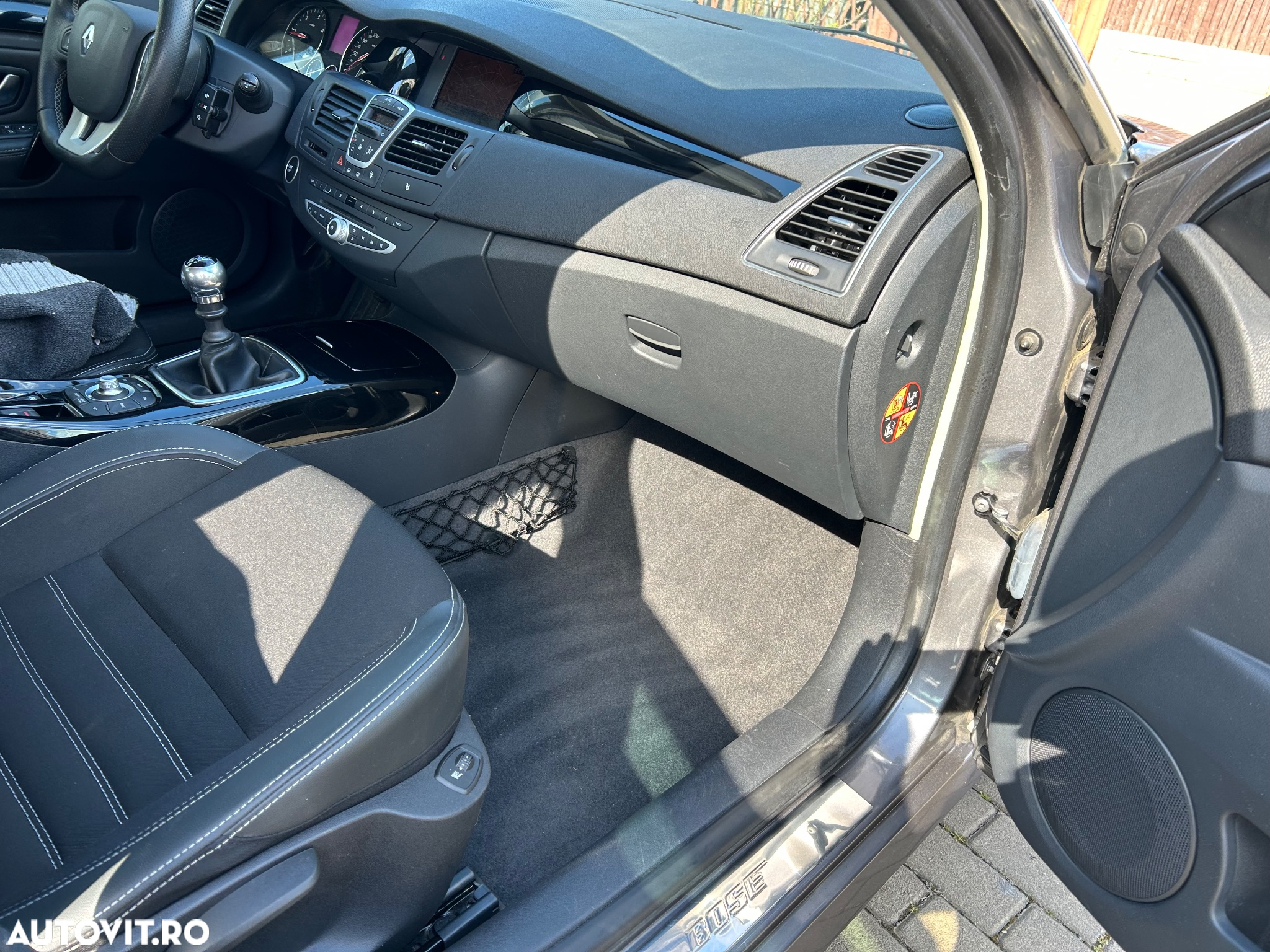 Renault Laguna dCi 150 FAP Start-Stop Bose Edition - 19