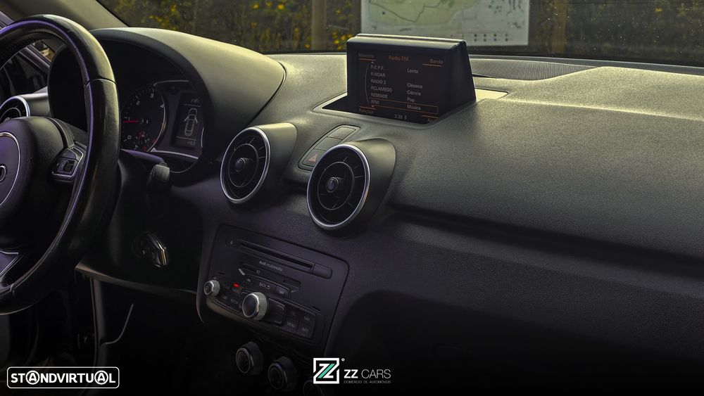 Audi A1 Sportback 1.6 TDI Attraction - 10