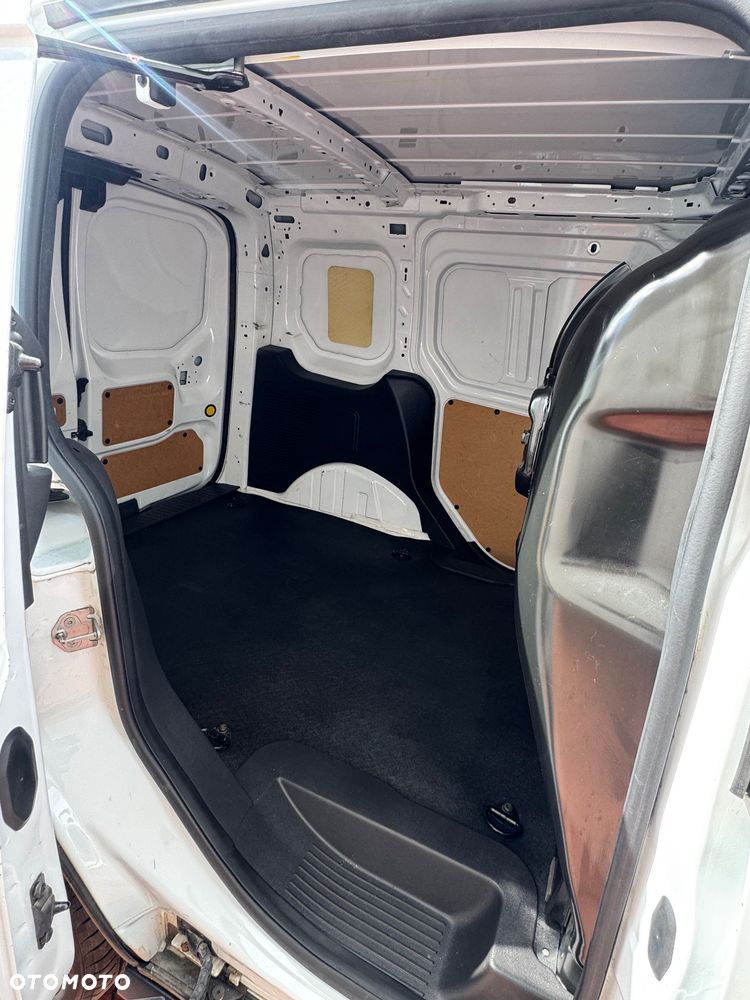 Ford Transit Conect - 15