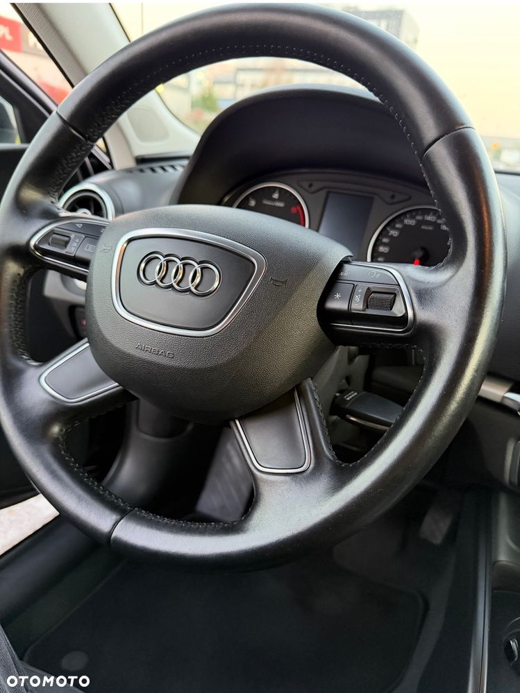 Audi A3 Sportback 1.6 TDI (clean diesel) Ambiente - 14