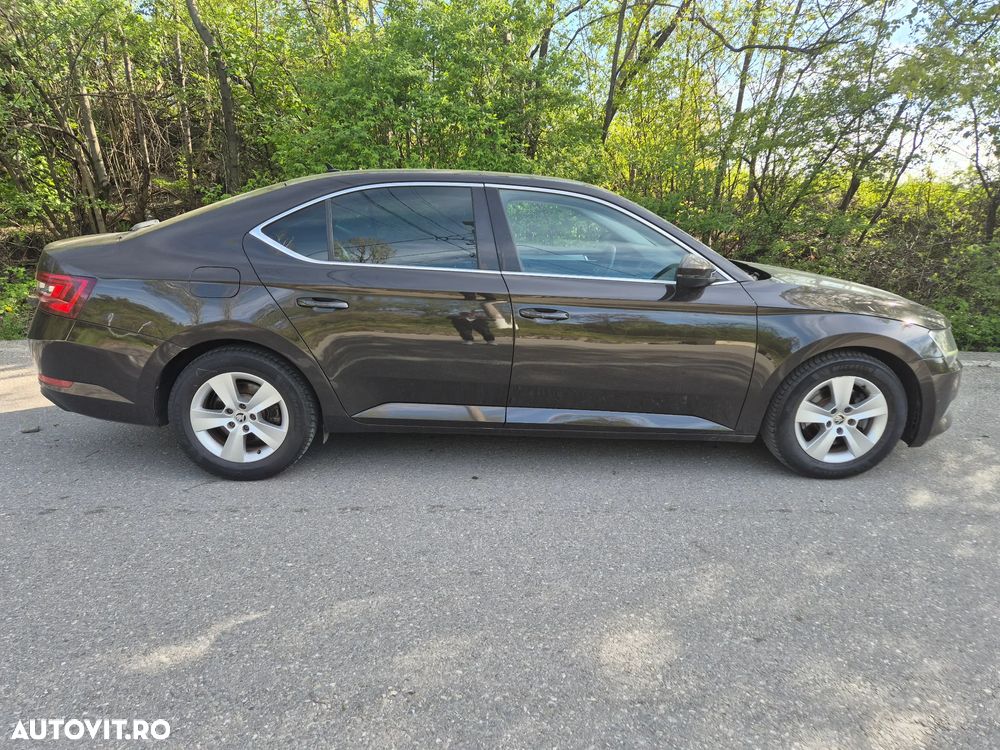 Skoda Superb 1.6 TDI DSG Style - 36