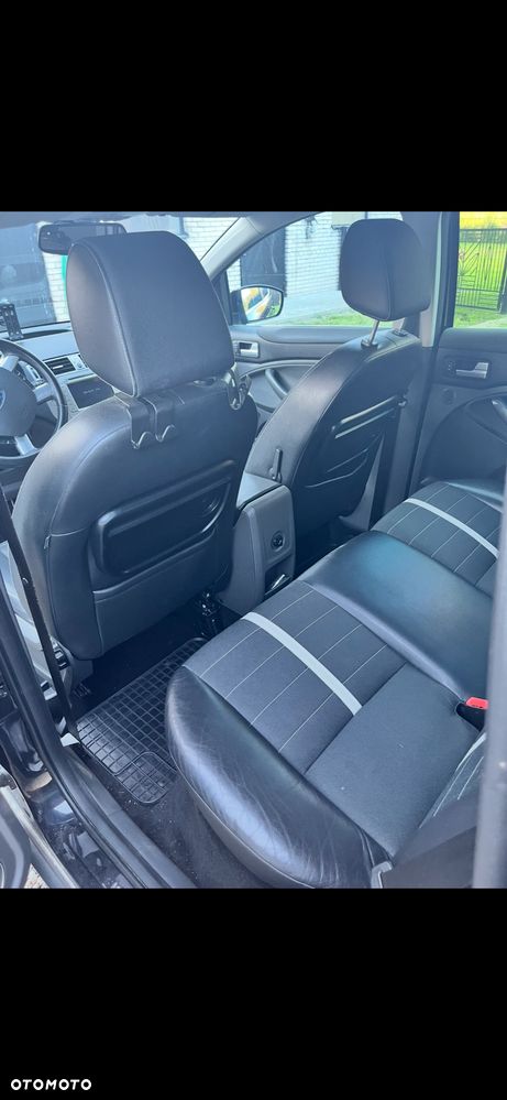 Ford Kuga 2.0 TDCi Titanium - 8