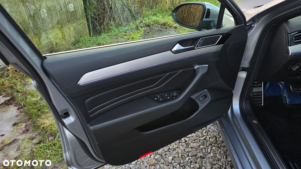 Volkswagen Passat 1.5 TSI EVO Elegance DSG - 18