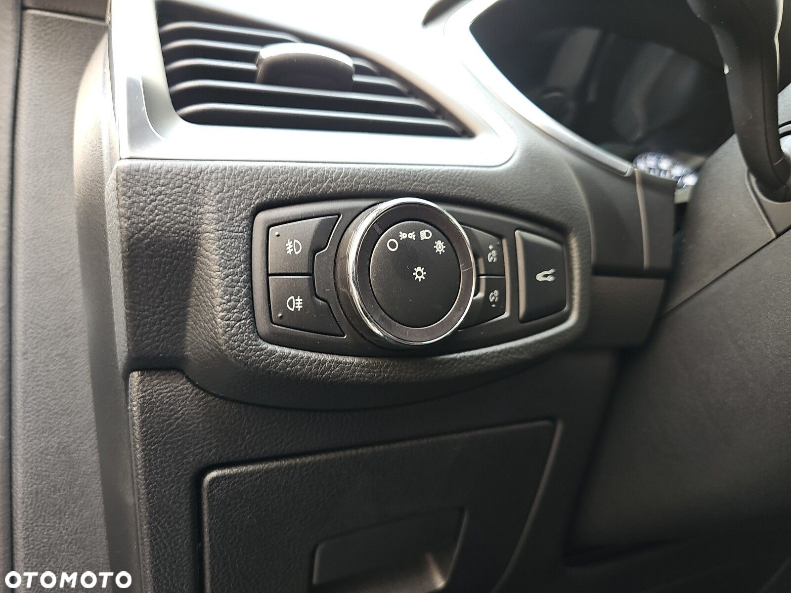 Ford S-Max - 19