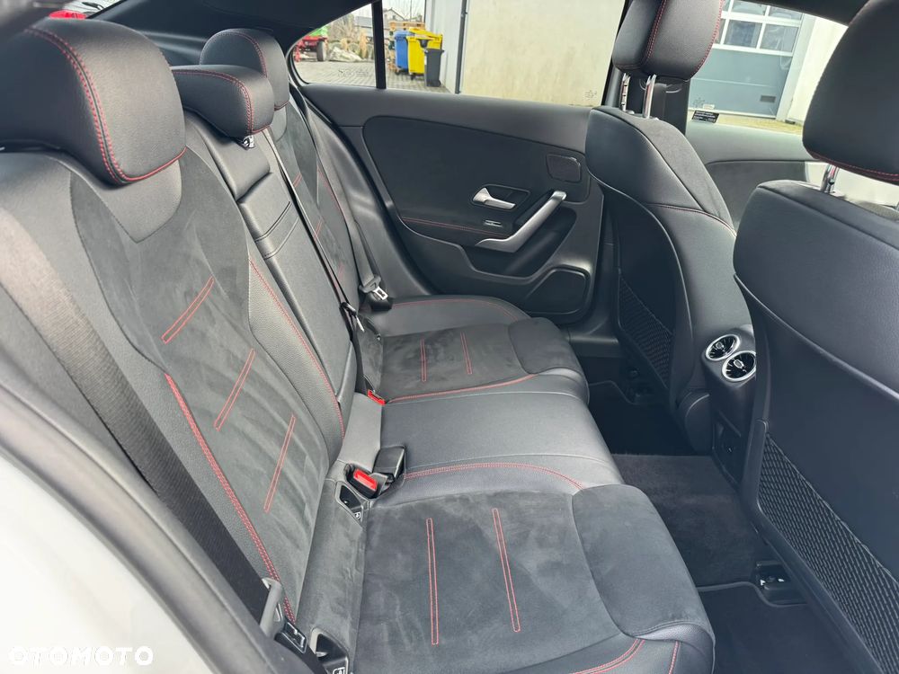 Mercedes-Benz Klasa A 250 e PHEV AMG Line 8G-DCT - 25