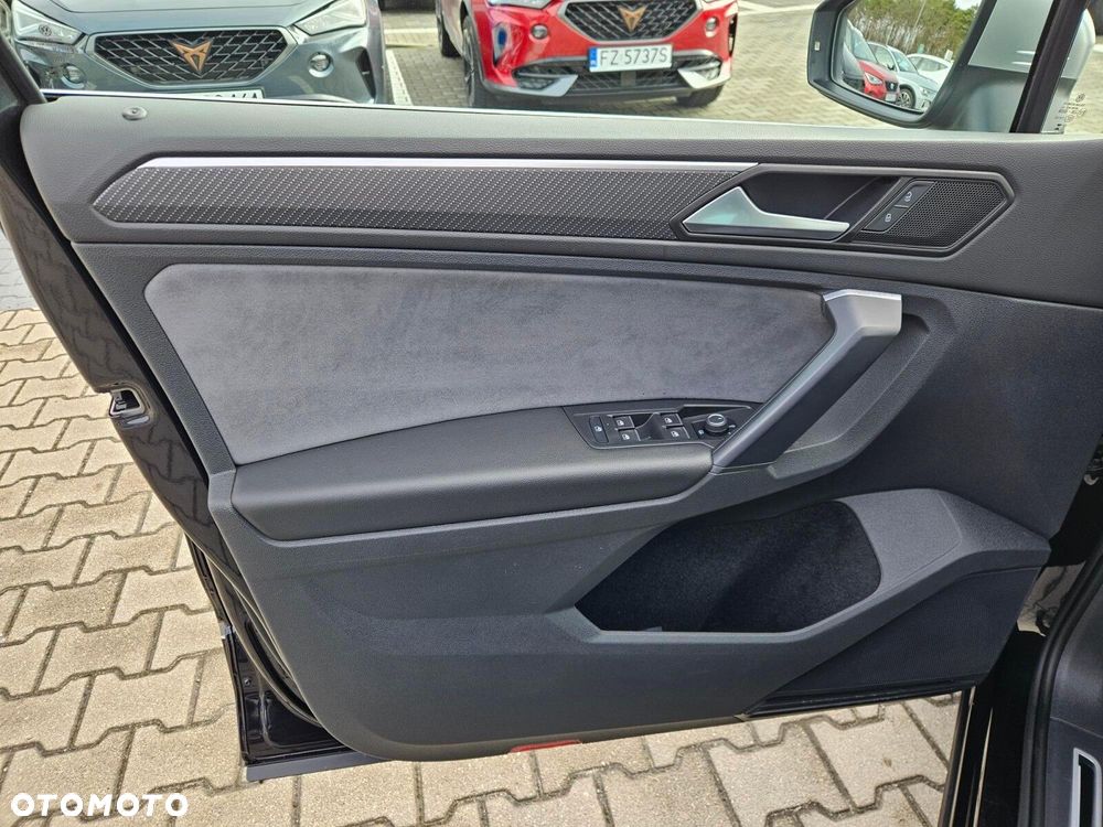 Volkswagen Tiguan - 11