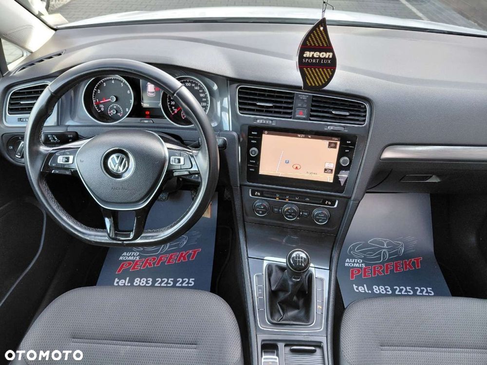 Volkswagen Golf - 17