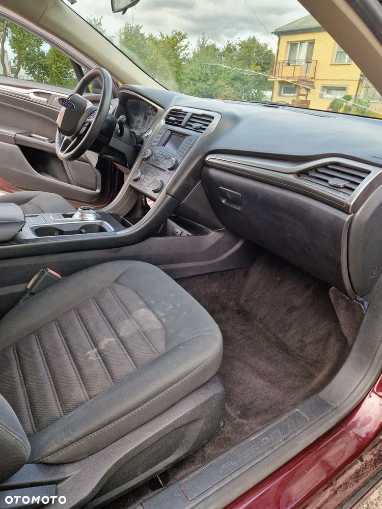 Ford Fusion - 22