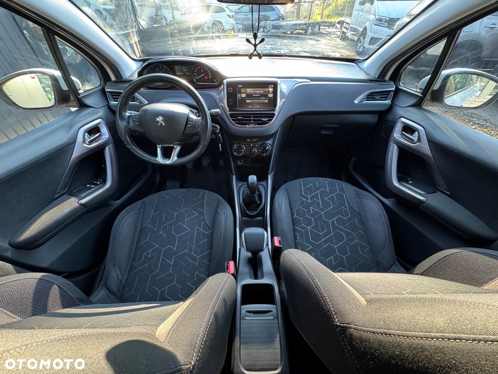 Peugeot 2008 - 12