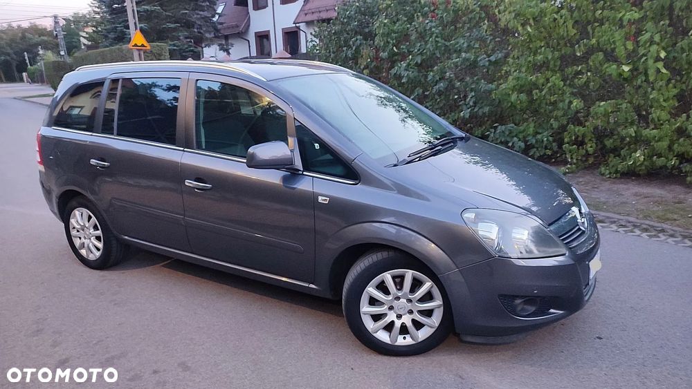 Opel Zafira 1.8 Cosmo - 18