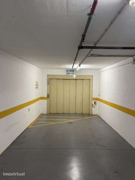 Lugar de garagem - Conde Redondo/Marquês de Pombal - Grande imagem: 3/4