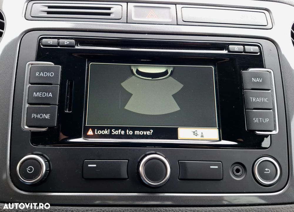 Volkswagen Tiguan 2.0 TDI DPF BlueMotion Technology Exclusive - 17