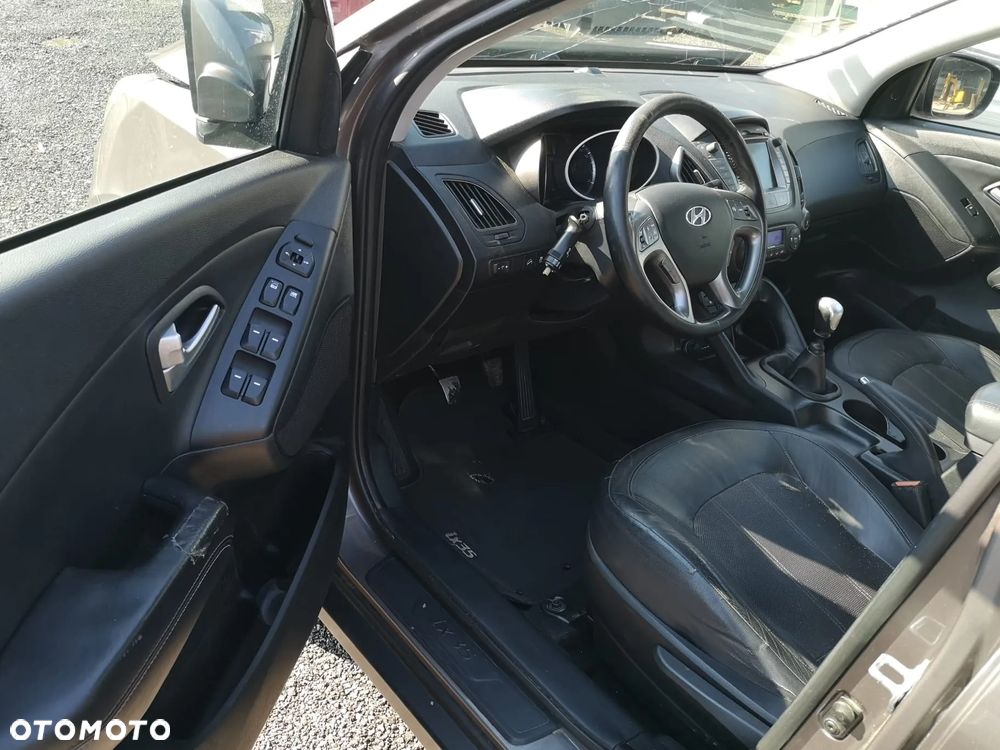 Hyundai ix35 2.0 CRDi Premium 2WD - 17