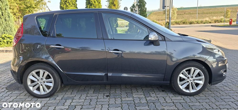 Renault Scenic 2.0 16V Privilege CVT - 26