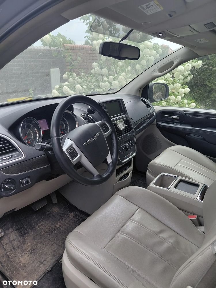 Chrysler Town & Country 3.6 Touring - 12