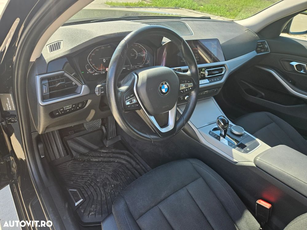 BMW Seria 3 320i xDrive AT - 11