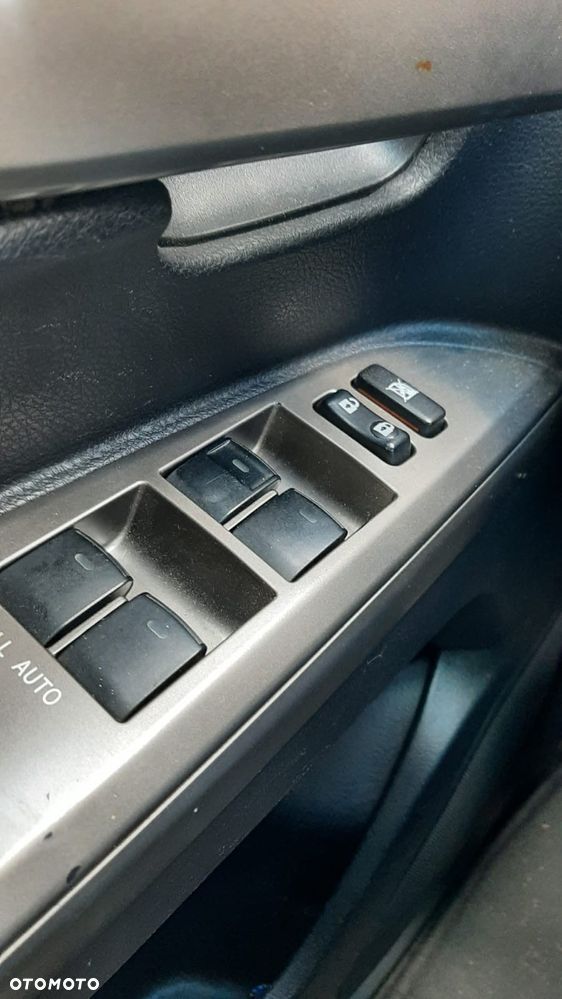 Toyota Land Cruiser LC 4.5 V8 D-4D Prestige 7os - 24