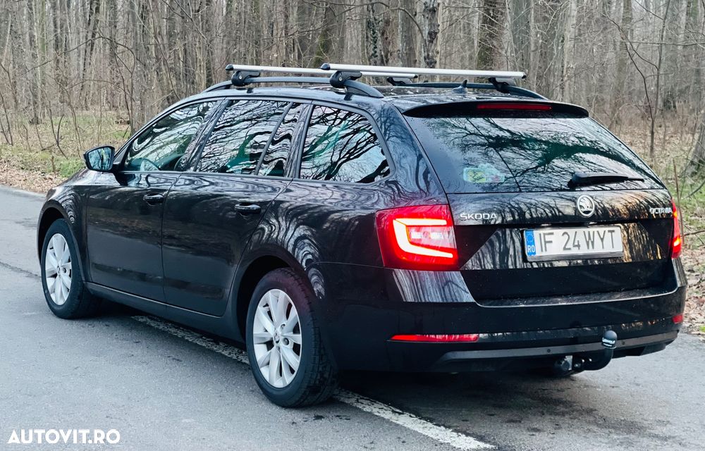 Skoda Octavia Combi Diesel 1.6 TDI DSG Ambition - 4