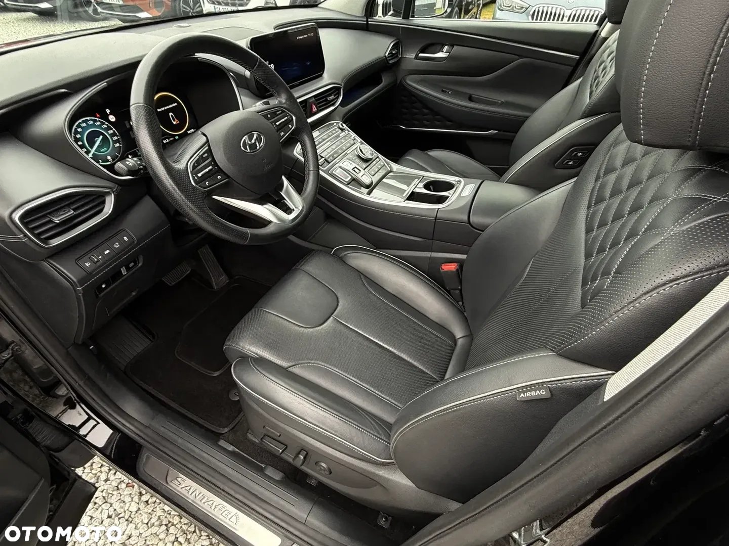Hyundai Santa Fe 1.6 Plugin-Hybrid 4WD SEVEN Signature - 25