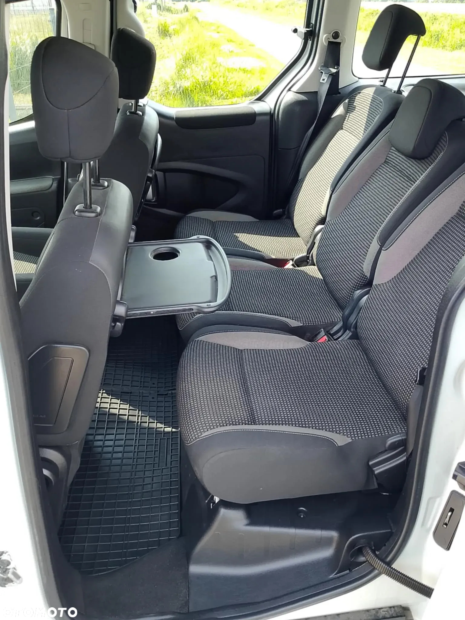 Peugeot Partner 1.6 BlueHDi Active 7os - 23