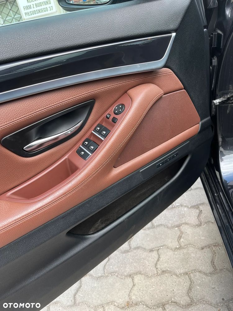 BMW Seria 5 535d xDrive Sport-Aut Luxury Line - 9