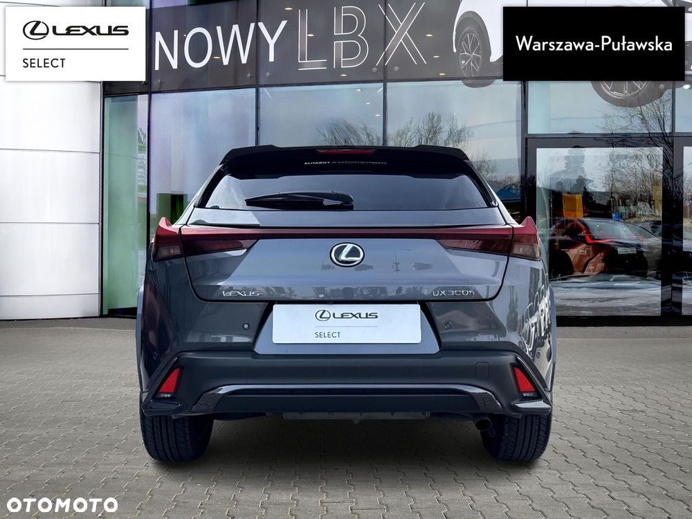 Lexus UX - 8