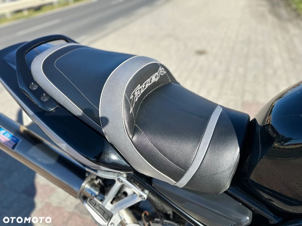 Yamaha FZS - 19