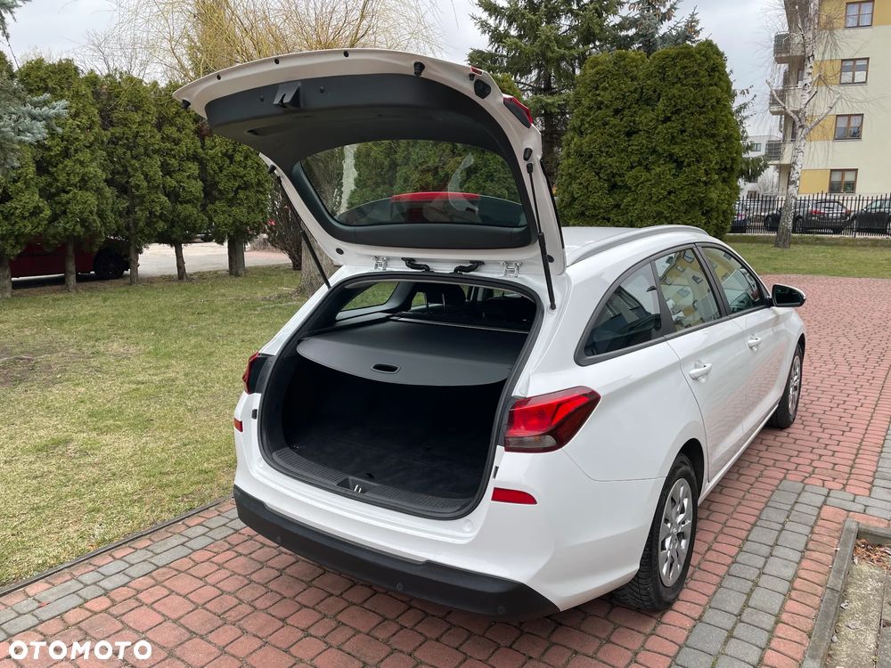 Hyundai i30 1.0 T-GDI Family - 14