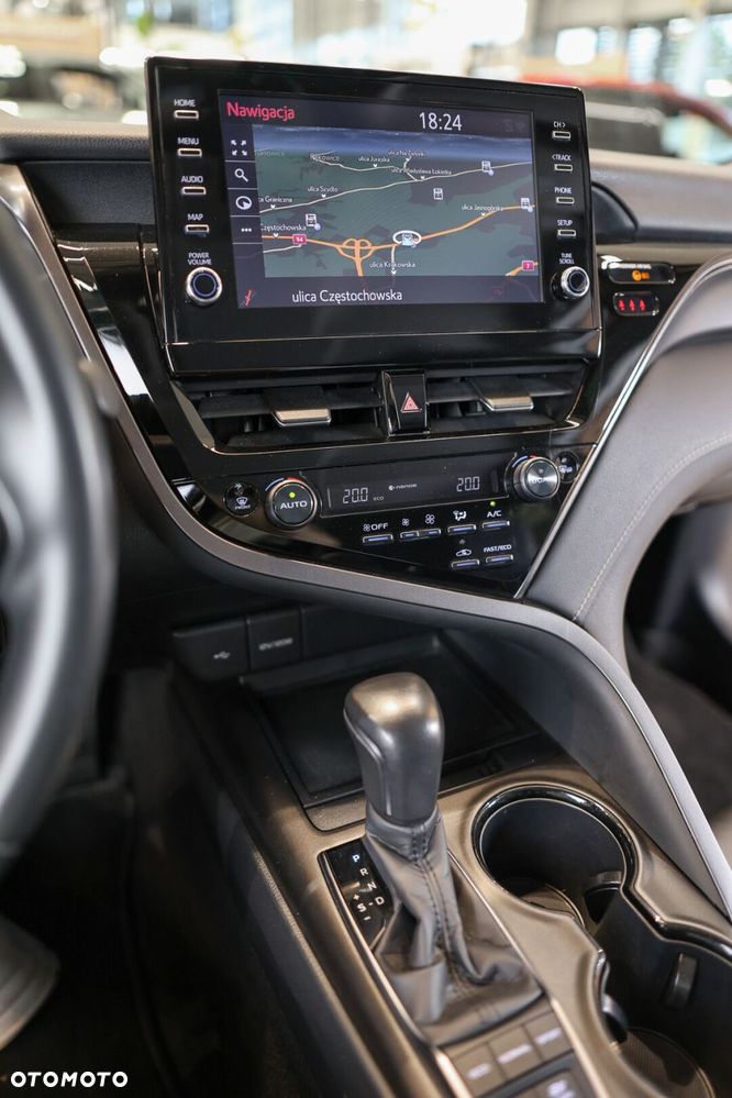 Toyota Camry 2.5 Hybrid Prestige CVT - 18