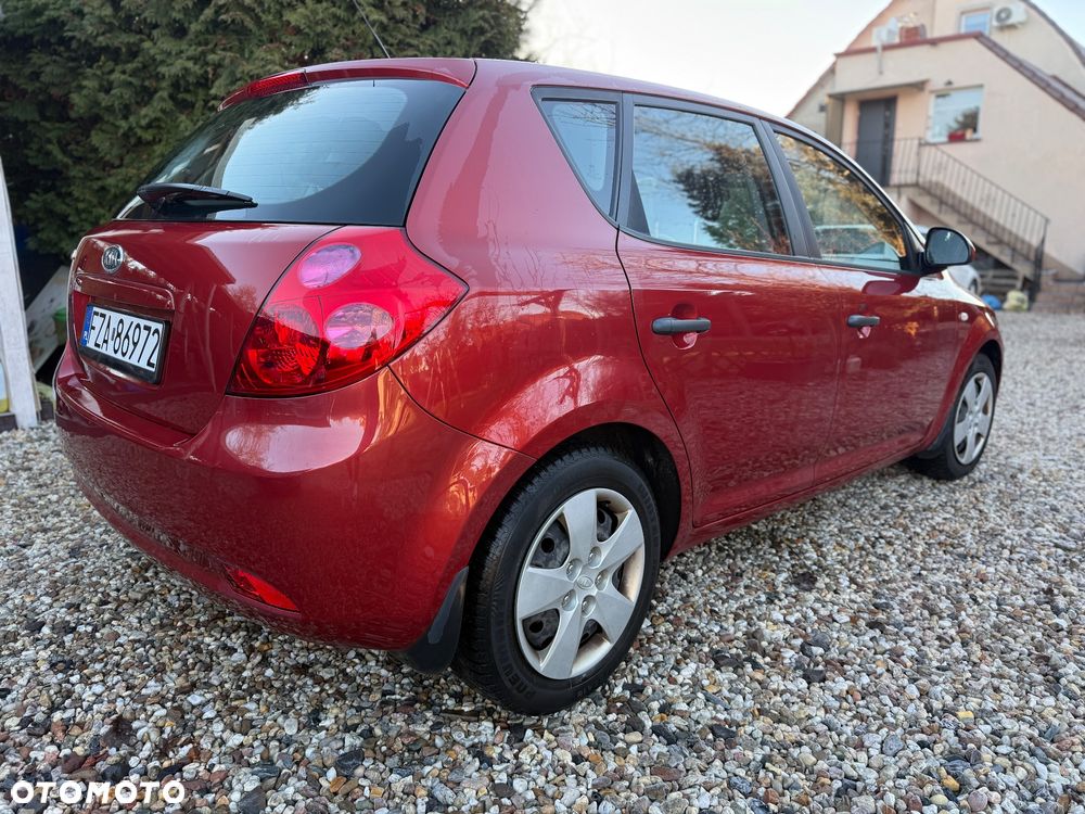 Kia Ceed 1.4 CVVT LX Basis - 4