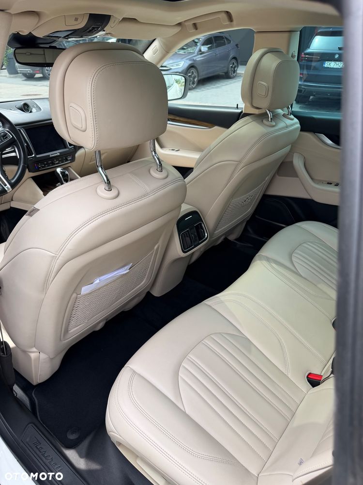 Maserati Levante S Q4 - 10