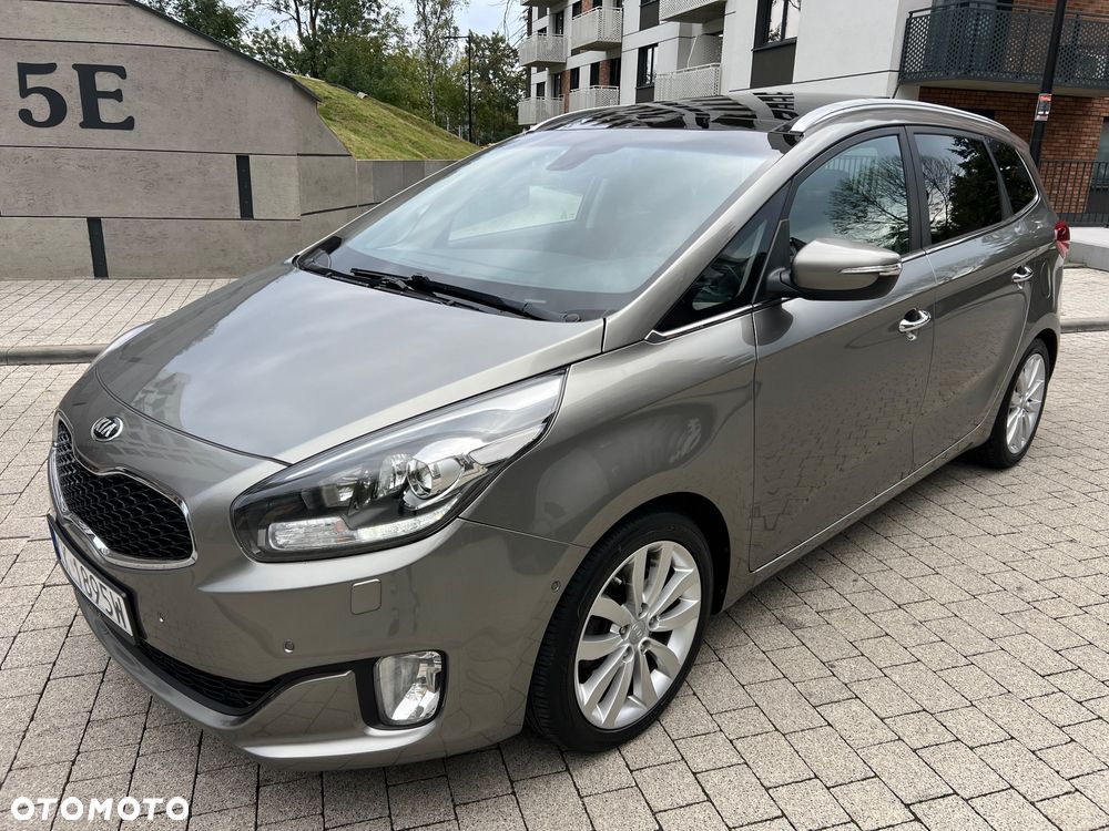 Kia Carens