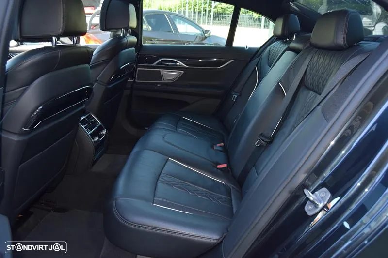 BMW 730 d Pack M - 38