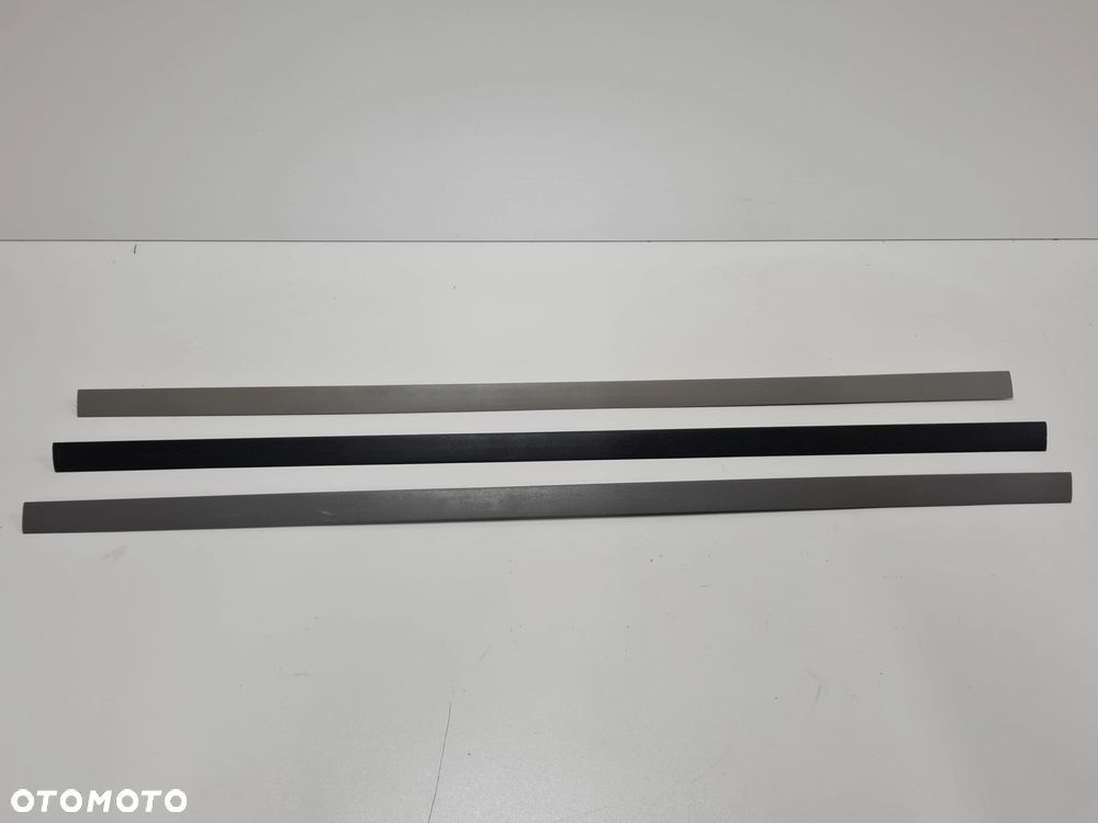 VW T5 MULTIVAN listwa wykładziny podłogi SZARA 7H5864611 - 5