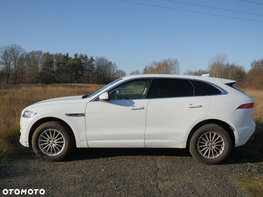 Jaguar F-Pace 2.0 i4D RWD Pure - 12