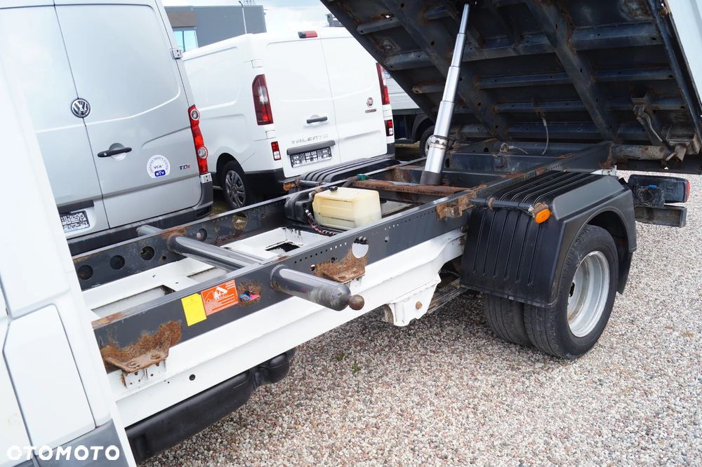 Mercedes-Benz Sprinter - 4
