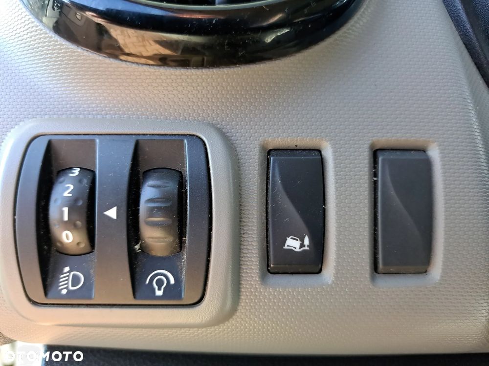 Renault Trafic Brygadowy 6 osób - 17