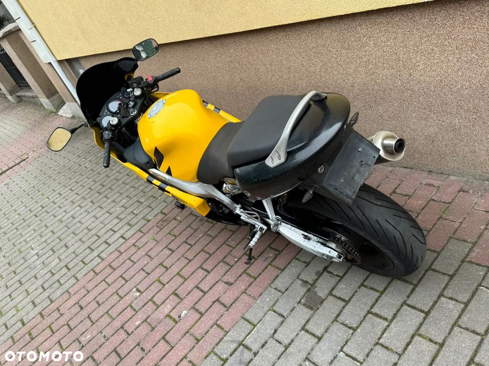 Honda CBR - 15