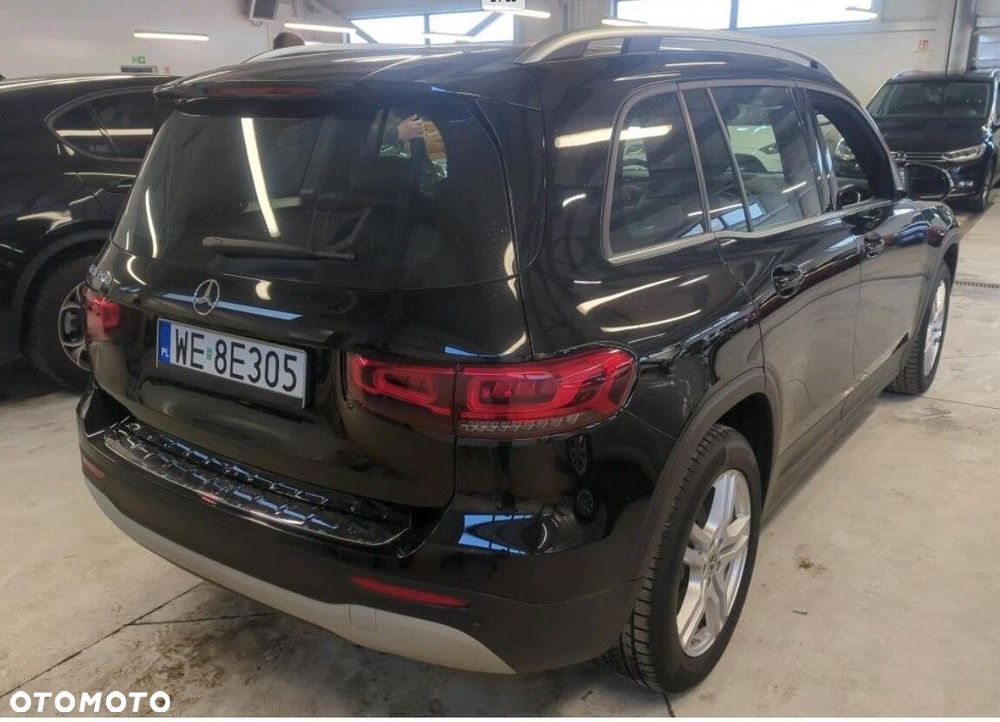 Mercedes-Benz GLB 200 7G-DCT - 2