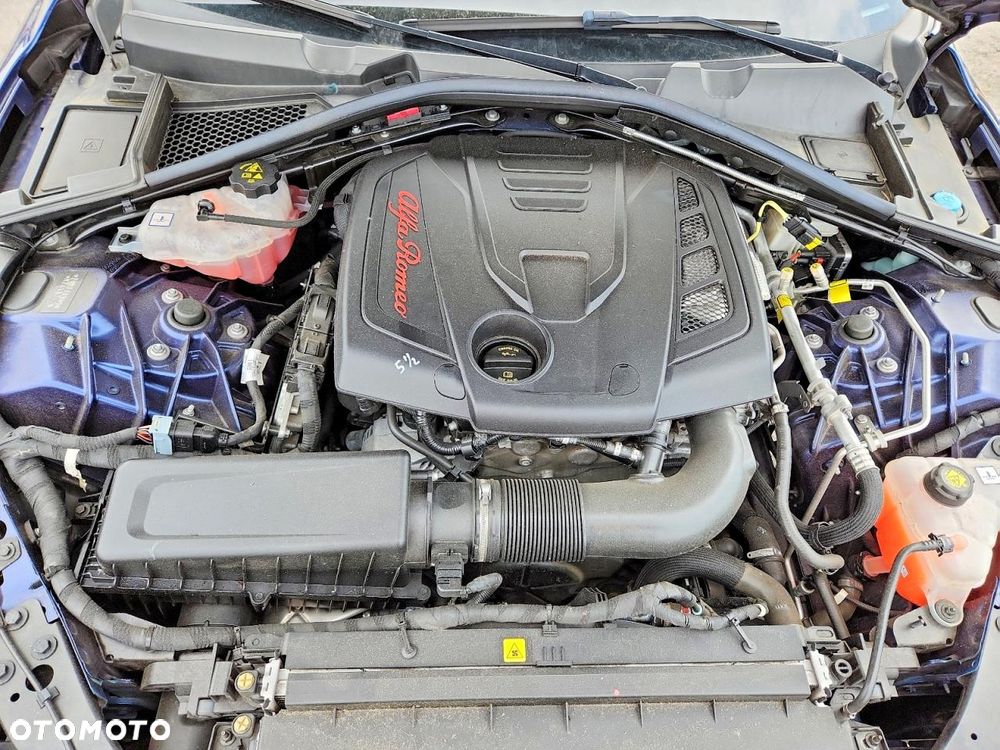 Alfa Romeo Giulia 2.0 Turbo TI Q4 - 11