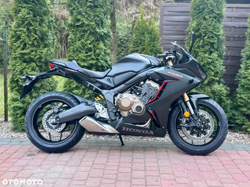 Honda CBR - 3
