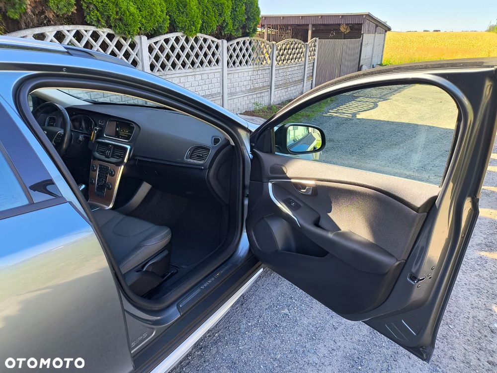 Volvo V40 D3 Momentum - 16
