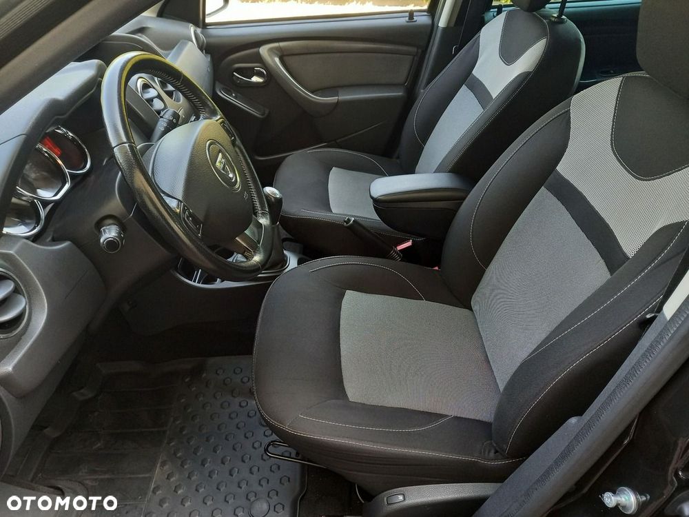 Dacia Duster 1.6 SCe Urban Explorer S&S - 28