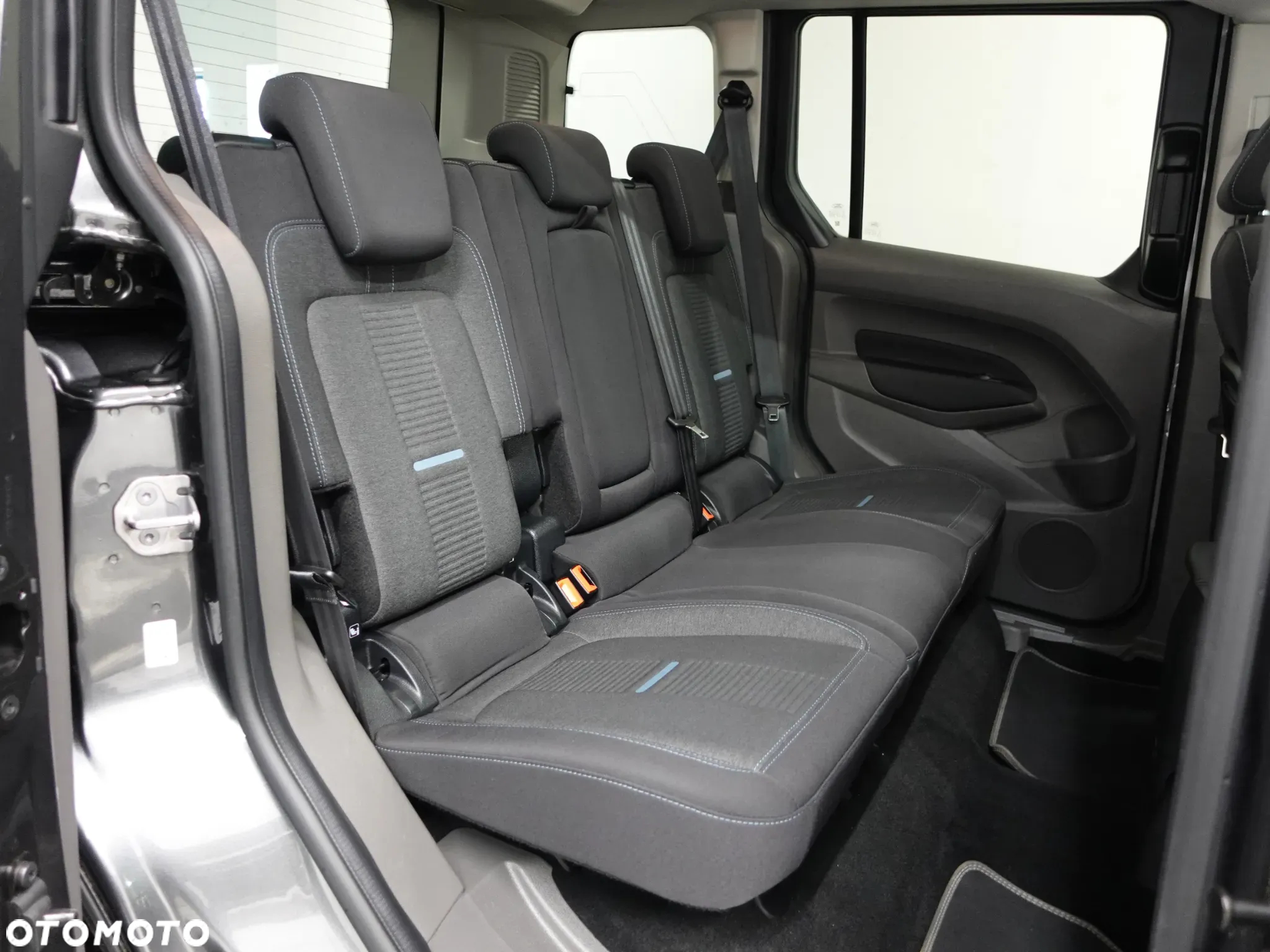 Ford Tourneo Connect 1.5 EcoBlue Start-Stop Active - 26