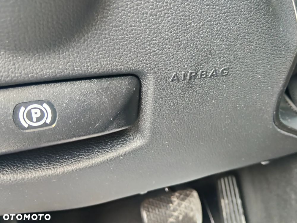 Mercedes-Benz Klasa E 220 CDI DPF BlueEFFICIENCY Automatik Avantgarde - 20